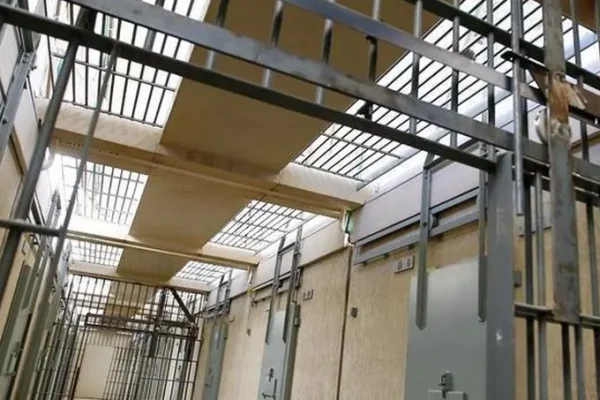 imagem de uma penitenciária